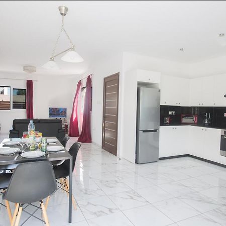 Broadway Villas Protaras Buitenkant foto